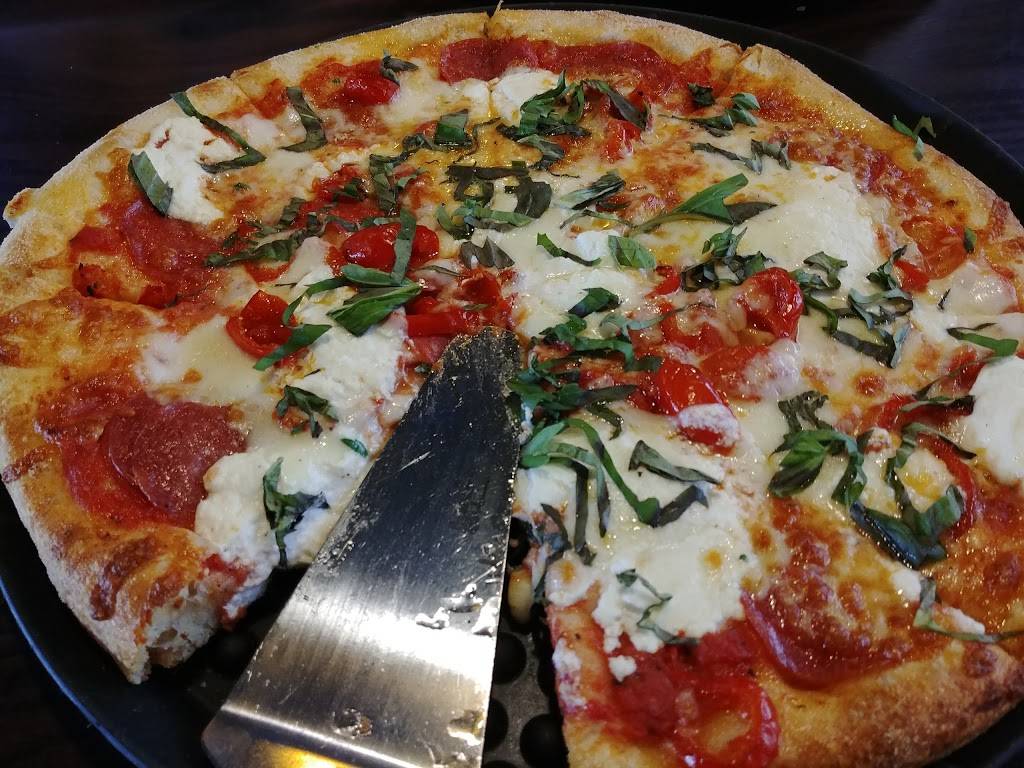 Blue Highway, a pizzeria | restaurant | 2130 E Silver Springs Blvd, Ocala, FL 34470, USA | 3526295555 OR +1 352-629-5555