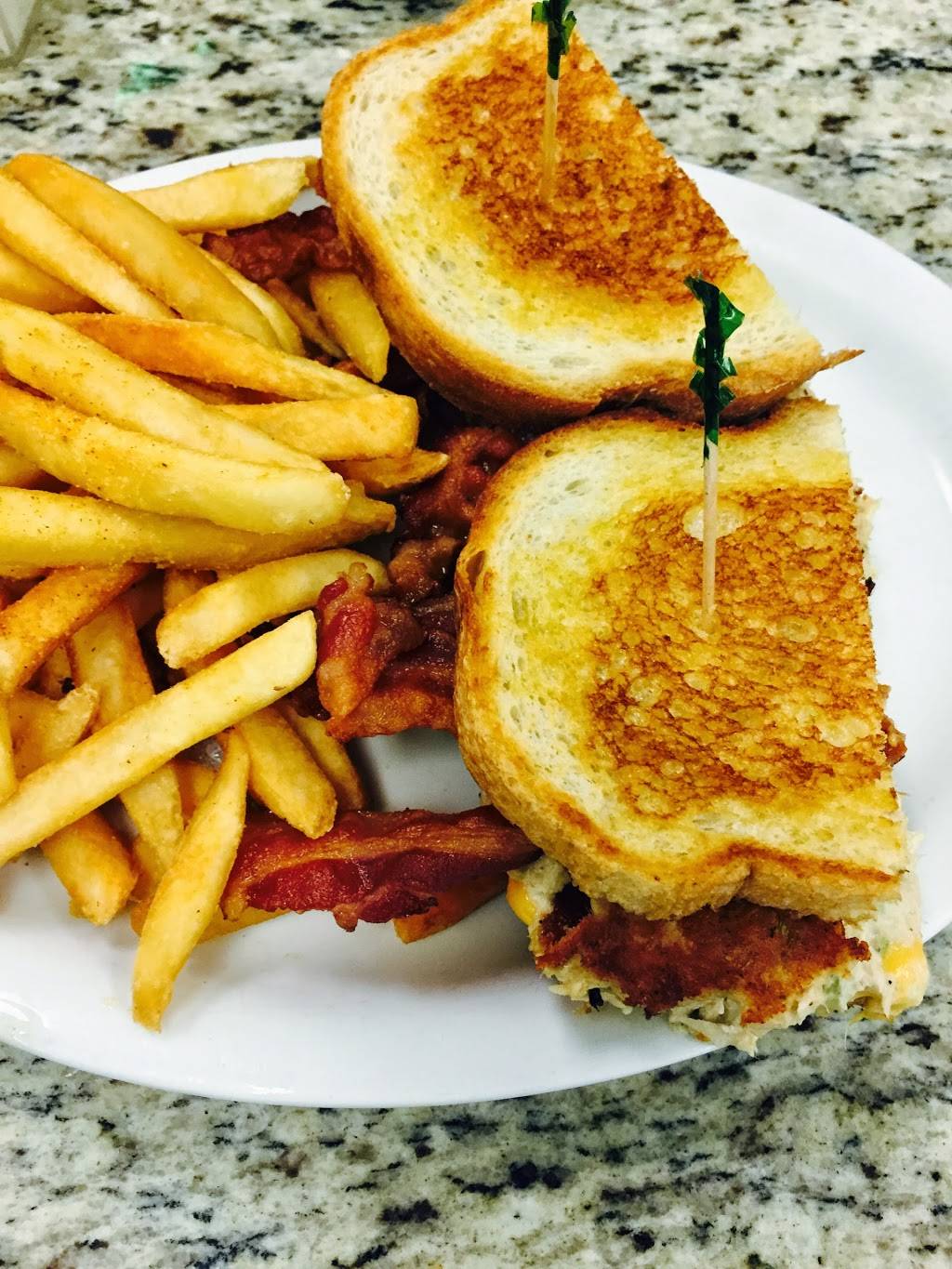 Michael Ds Cafe & Catering Inc. | restaurant | 593 Los Angeles Ave, Moorpark, CA 93021, USA | 8055171100 OR +1 805-517-1100