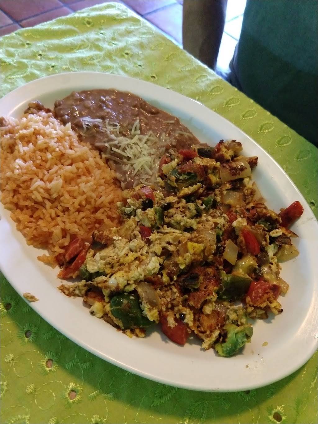 Los Adobes Taqueria | restaurant | 2708 Country Club Blvd, Stockton, CA 95204, USA | 2094677203 OR +1 209-467-7203