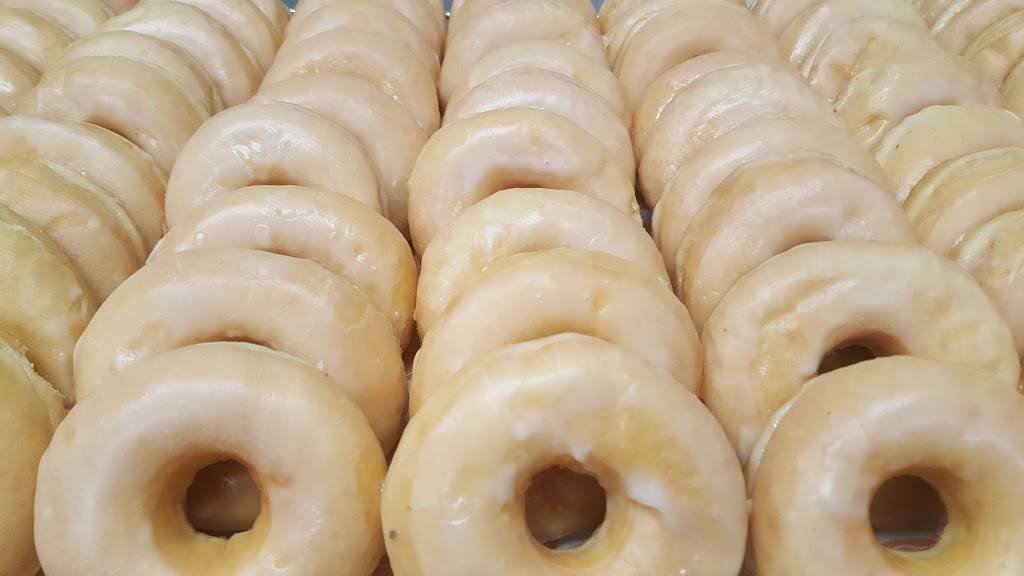 Dunkin | bakery | 1534 N Locust Ave, Lawrenceburg, TN 38464, USA | 9318404820 OR +1 931-840-4820