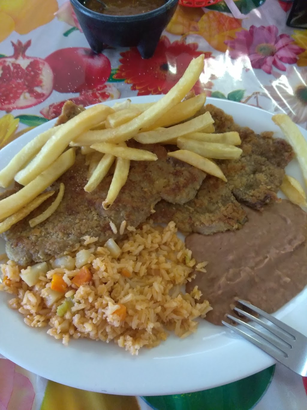 Liconas | restaurant | 2520 Santa Maria Ave, Laredo, TX 78040, USA | 9565687276 OR +1 956-568-7276