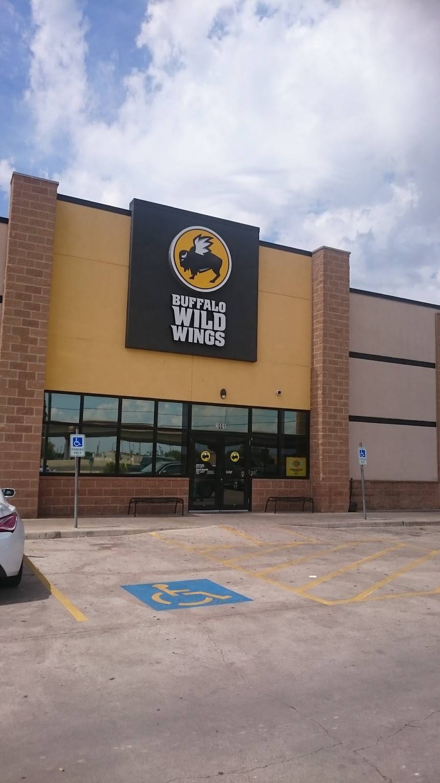 Buffalo Wild Wings | meal takeaway | 2001 S Padre Island Dr, Corpus Christi, TX 78416, USA | 3618149464 OR +1 361-814-9464