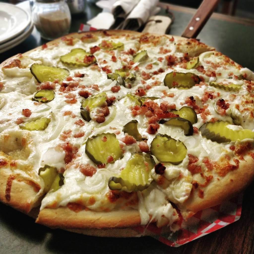 Franklin Pizzeria & Restaurant | restaurant | 2399 Kingsway Dr #3, Kitchener, ON N2C 1A5, Canada | 5198930955 OR +1 519-893-0955