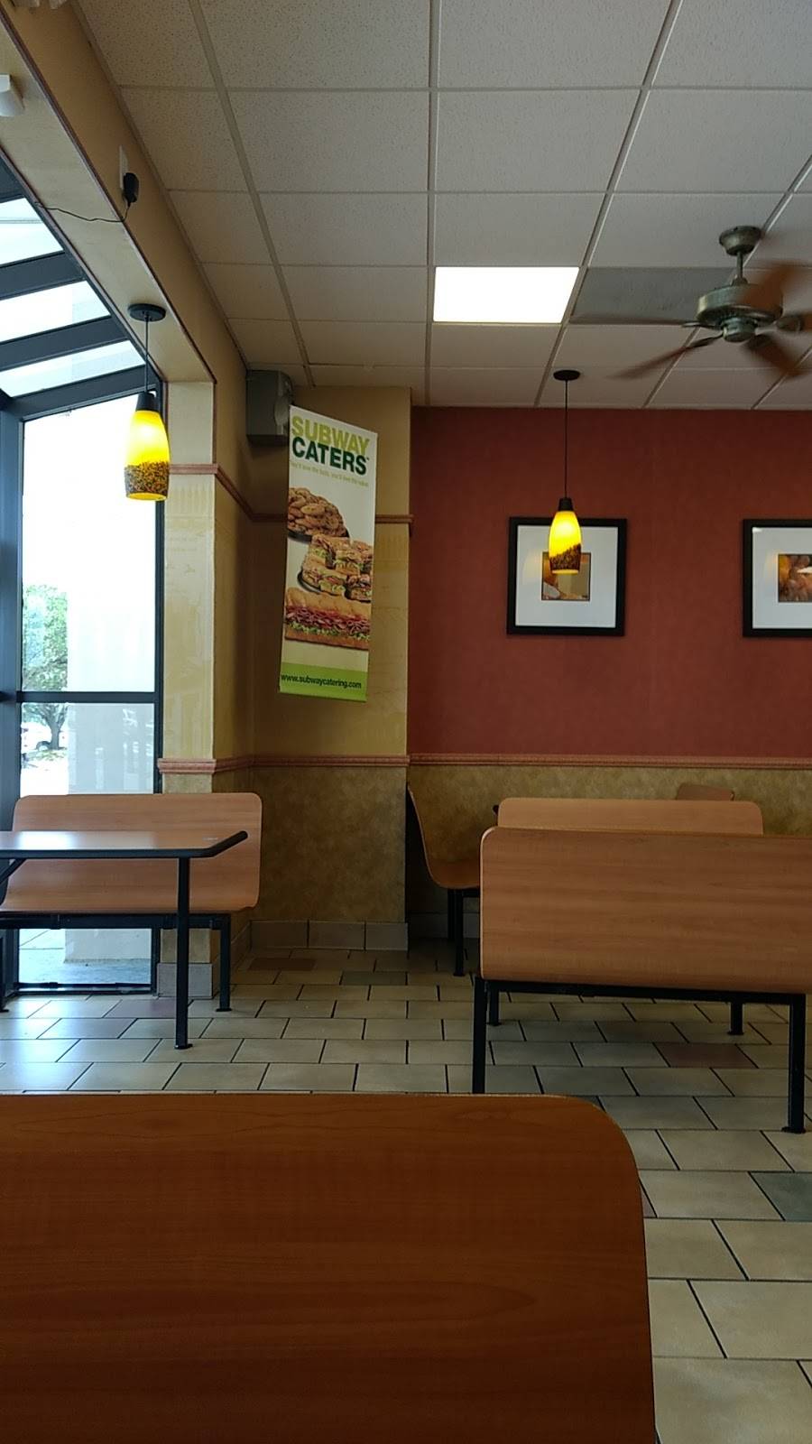 Subway | restaurant | 5270 Griggs Rd Bldg C, Houston, TX 77021, USA | 7136369511 OR +1 713-636-9511