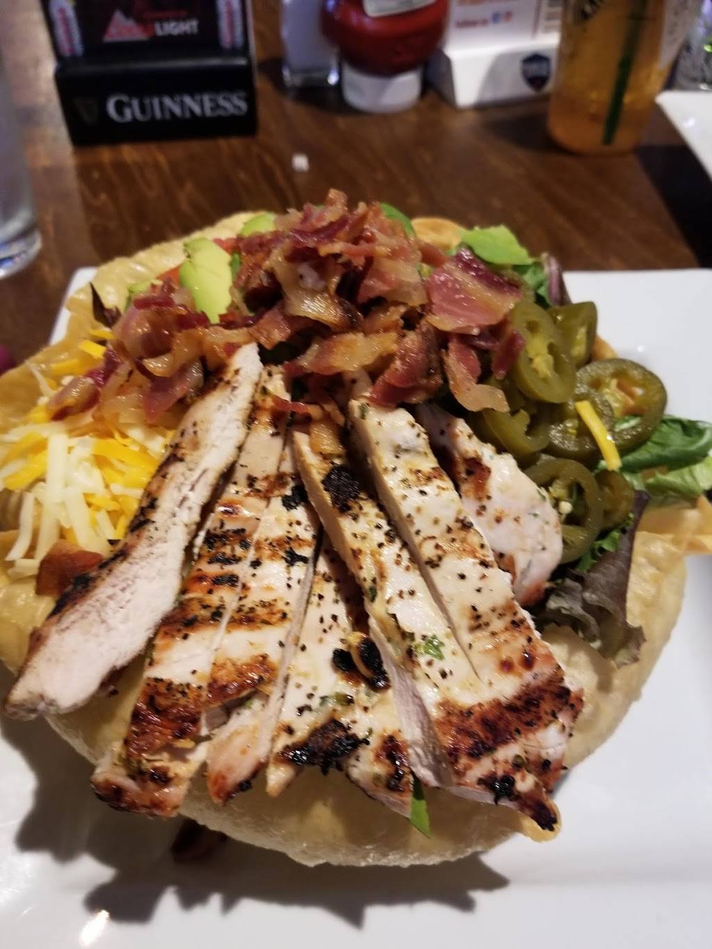 The Tavern Downtown | restaurant | 201 Ann Uccello St, Hartford, CT 06103, USA | 8605249990 OR +1 860-524-9990