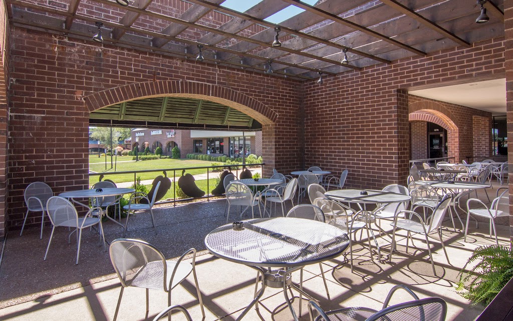 The Crafty Chameleon Brewery and Pizza | restaurant | 1384 Clarkson Clayton Center, Ellisville, MO 63011, USA | 6362209144 OR +1 636-220-9144