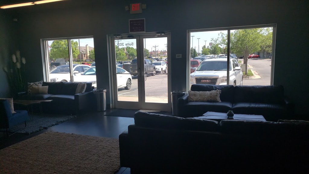 New Life Nutrition | restaurant | 14201 N May Ave, Oklahoma City, OK 73134, USA | 4052860557 OR +1 405-286-0557