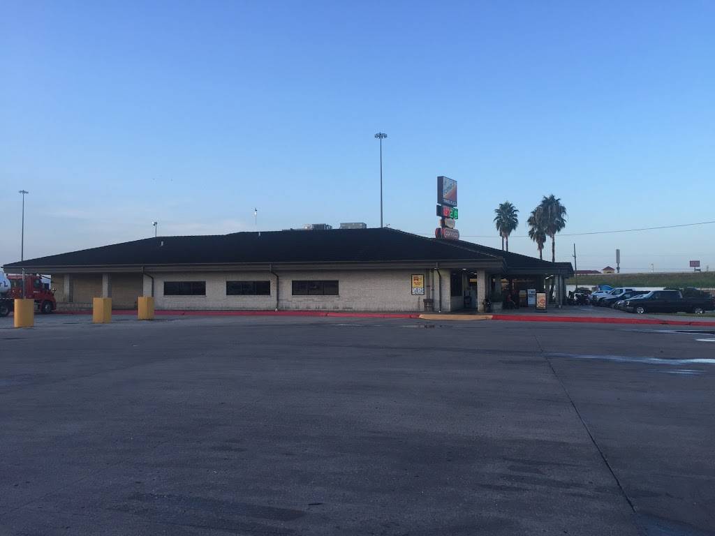 Flying J Travel Center | restaurant | 7112 I-10 West, Orange, TX 77630, USA | 4098839465 OR +1 409-883-9465