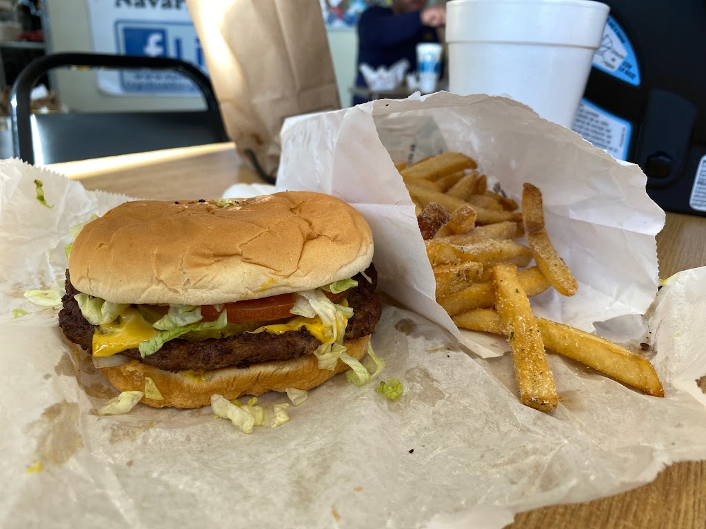 Tops Burgers | restaurant | 8068 Navarre Pkwy, Navarre, FL 32566, USA | 8509397375 OR +1 850-939-7375