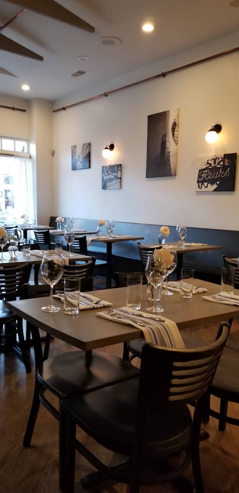 The Confident Rabbit | restaurant | 309 William St, Fredericksburg, VA 22401, USA | 5403719999 OR +1 540-371-9999