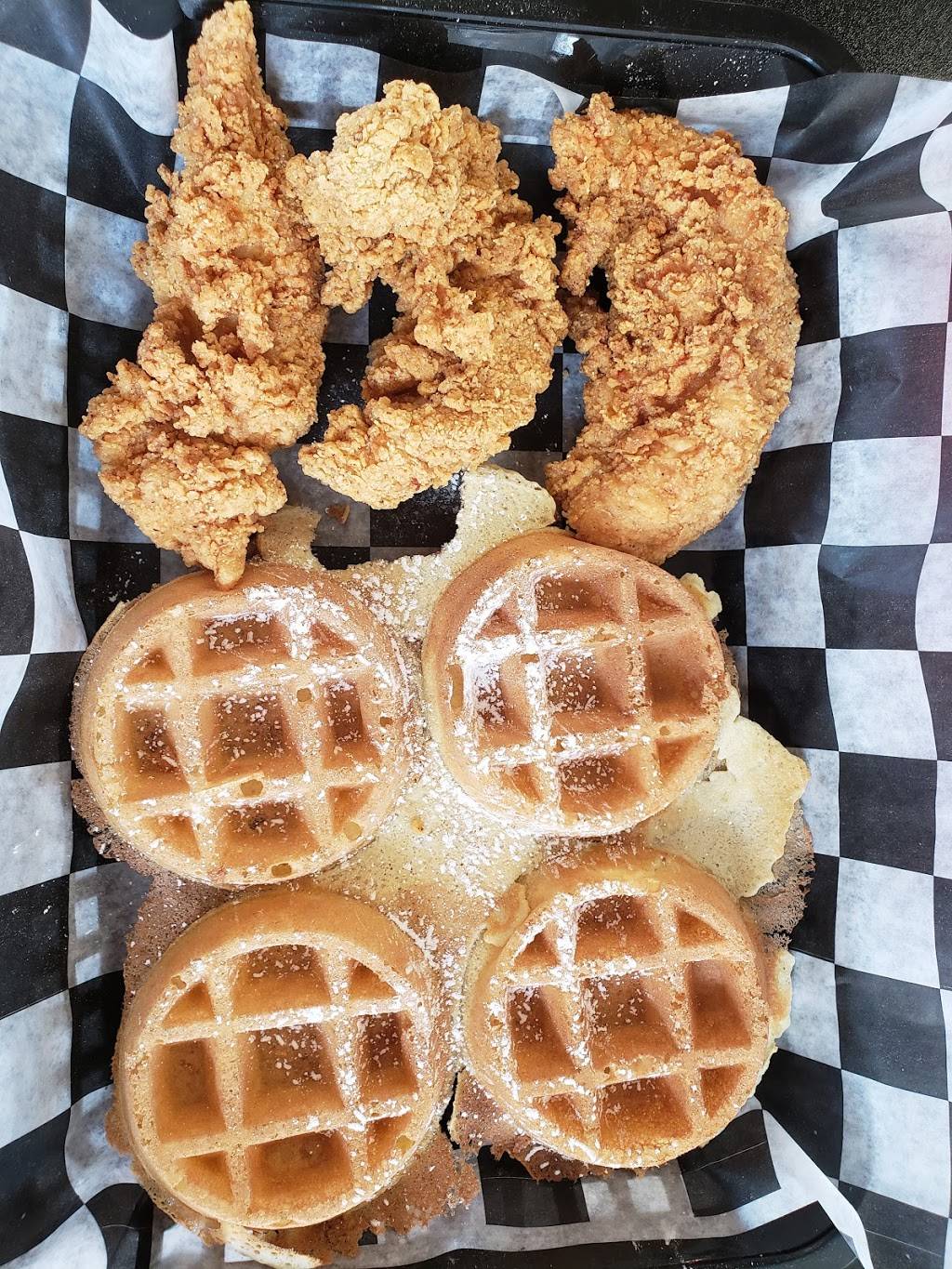 The South Chicken & Waffles Express | restaurant | 13980 Nacogdoches Rd, San Antonio, TX 78217, USA | 2102570018 OR +1 210-257-0018