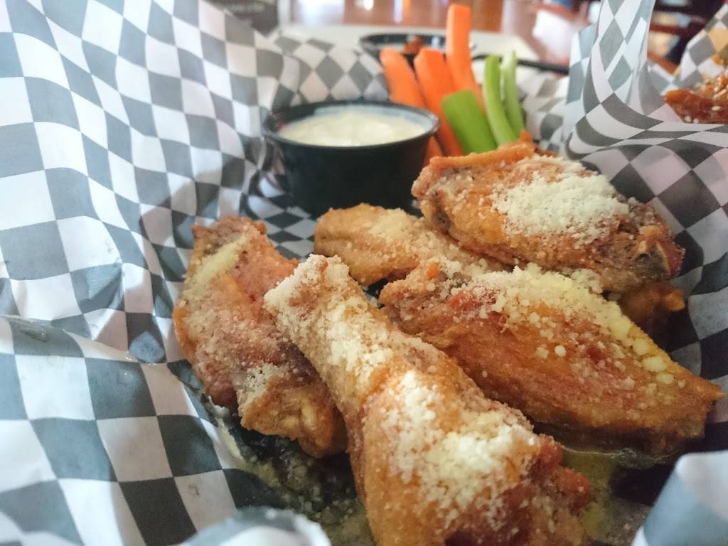 Wing House | restaurant | 4336 Tweedy Blvd, South Gate, CA 90280, USA | 3235649464 OR +1 323-564-9464