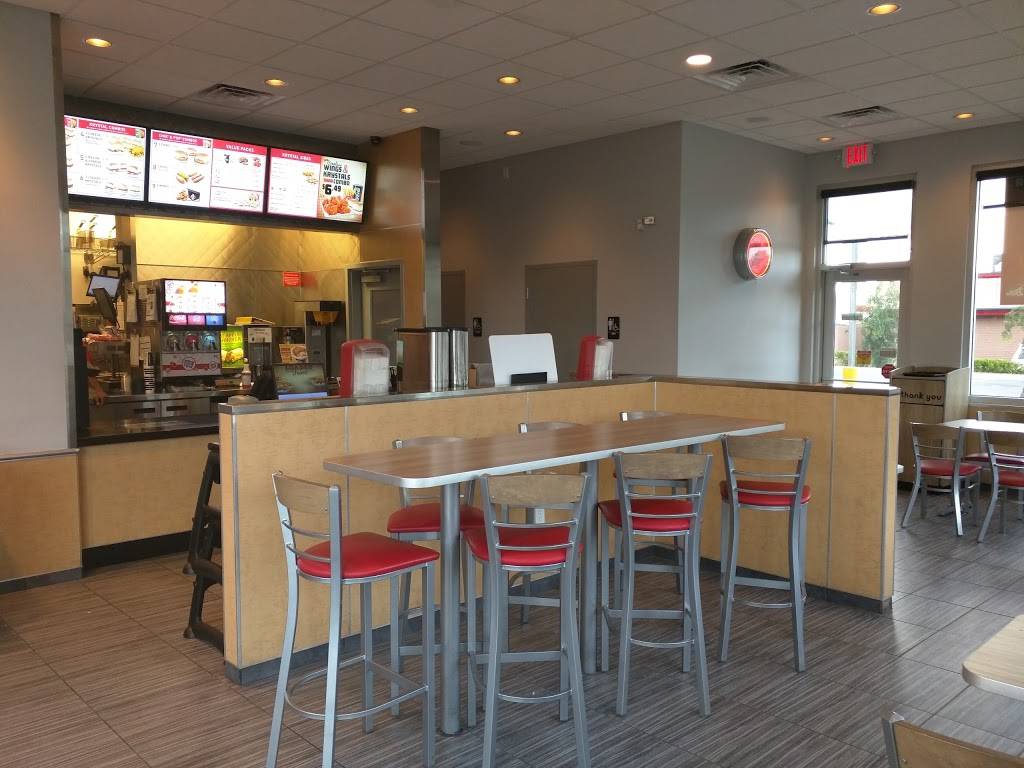 Krystal | restaurant | 815 N 14th St, Leesburg, FL 34748, USA | 3525302520 OR +1 352-530-2520