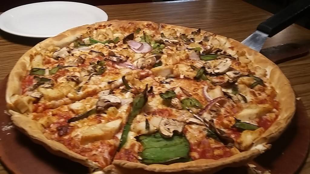 Pizza Hut | meal delivery | 720 E Lincoln Blvd, Hesston, KS 67062, USA | 6203272533 OR +1 620-327-2533