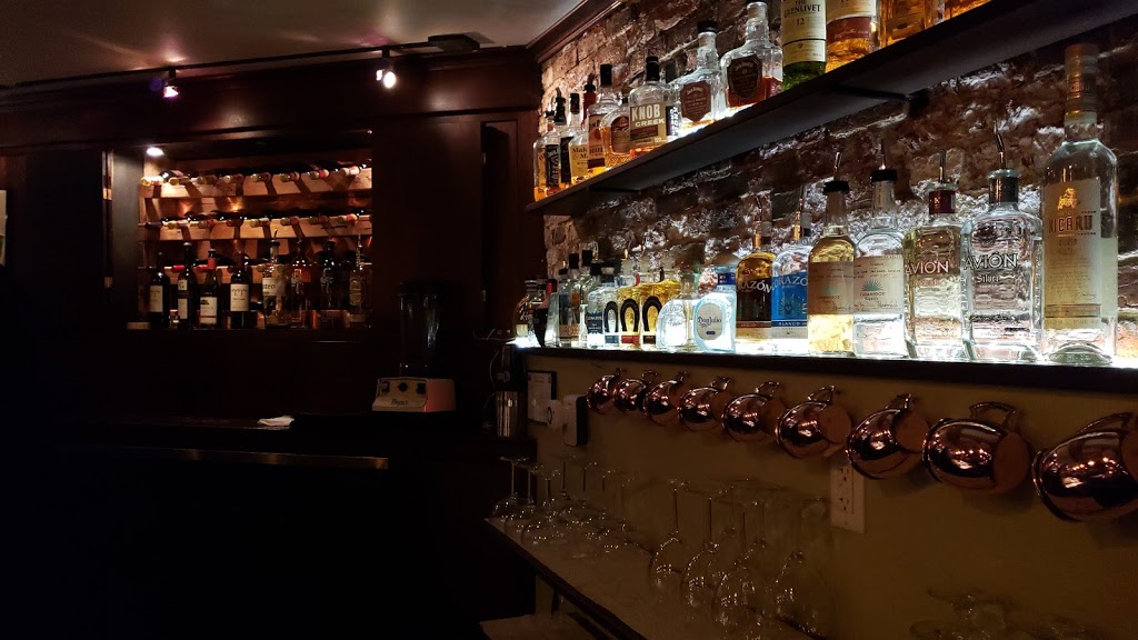 Two Ceres Street | restaurant | 2 Ceres St, Portsmouth, NH 03801, USA | 6034332373 OR +1 603-433-2373