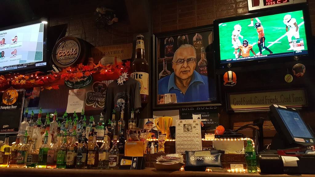 Laddies Sky Club, Inc. | restaurant | 8189 Warren - Sharon Rd, Masury, OH 44438, USA | 3304486668 OR +1 330-448-6668