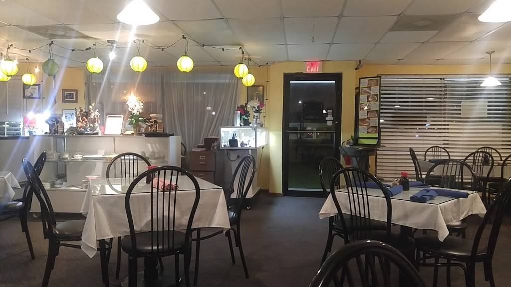 Saigon Bistro | restaurant | 600 S Yonge St # 16B, Ormond Beach, FL 32174, USA | 3866157302 OR +1 386-615-7302