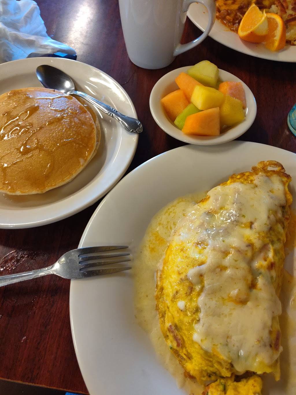 Beaumont Cafe Country Kitchen | restaurant | 986 Beaumont Ave, Beaumont, CA 92223, USA | 9512671046 OR +1 951-267-1046