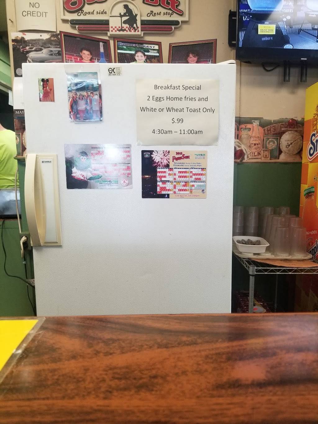 Donats Place | restaurant | 163 Kilvert St, Warwick, RI 02886, USA | 4017371719 OR +1 401-737-1719