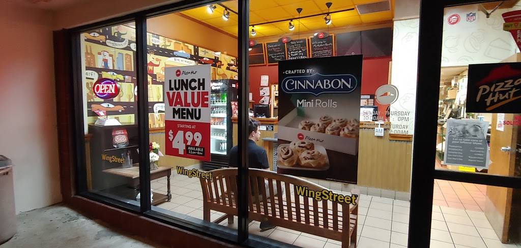 Pizza Hut | restaurant | 2519 McMullen Booth Rd #501, Clearwater, FL 33761, USA | 7277262000 OR +1 727-726-2000