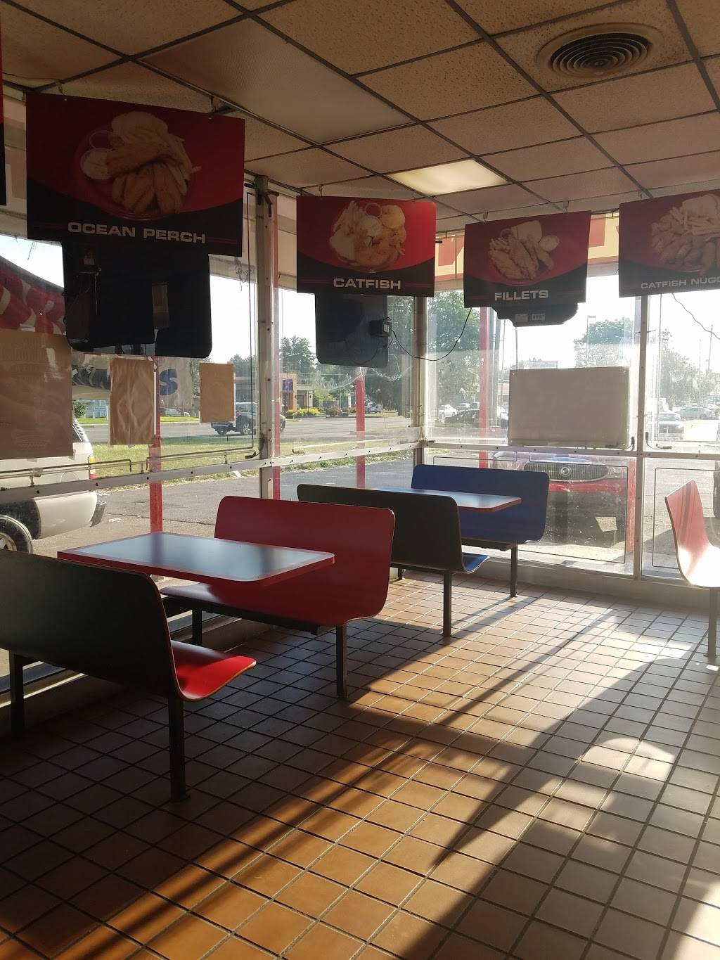 JJ Fish and Chicken Market | restaurant | 2840 E 38th St, Indianapolis, IN 46218, USA | 3175456001 OR +1 317-545-6001