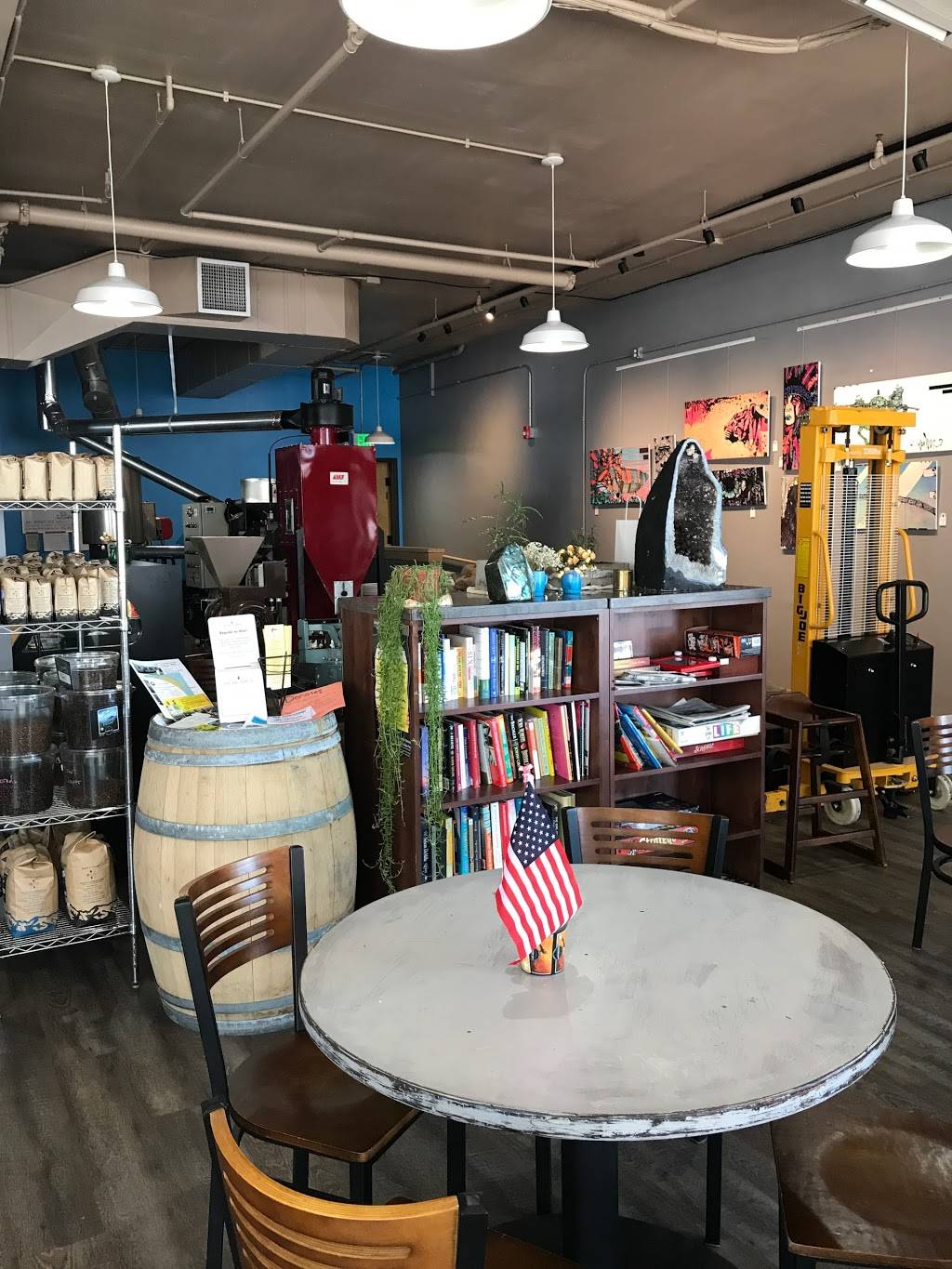 Hunter Bay Coffee Roasters | cafe | 5600 Olde Wadsworth Blvd, Arvada, CO 80002, USA | 3039909650 OR +1 303-990-9650