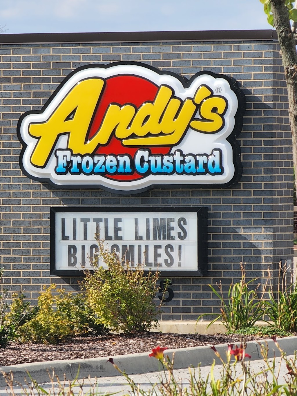 Andys Frozen Custard | restaurant | 14555 South La Grange Road, Orland Park, IL 60462, USA | 7089811599 OR +1 708-981-1599