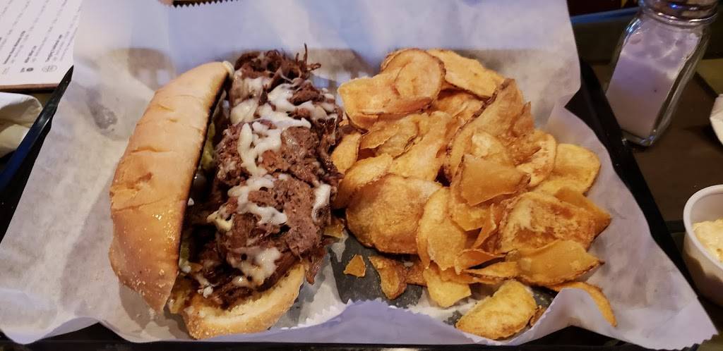 Slim & Jumbos | restaurant | 8101 Main St, Garrettsville, OH 44231, USA | 3305270999 OR +1 330-527-0999