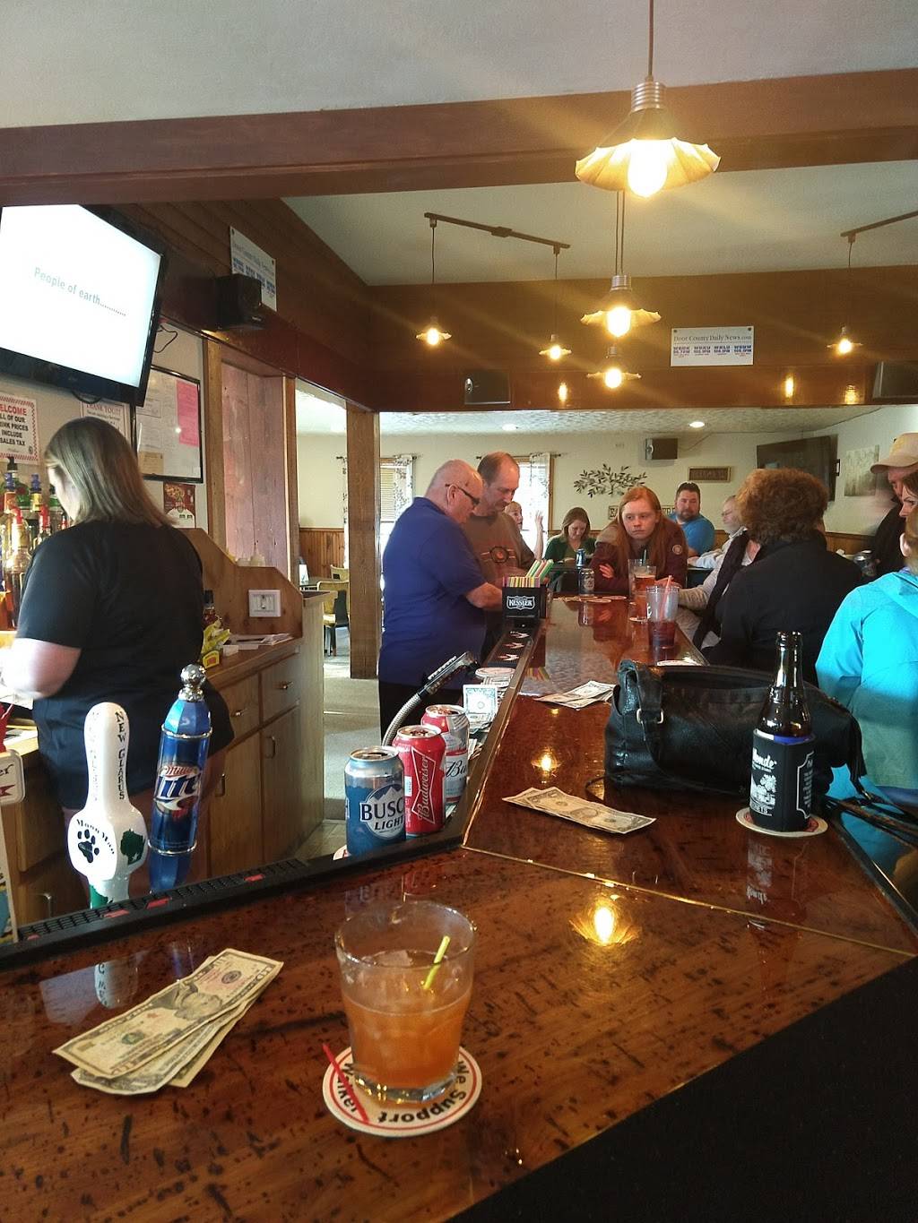 Valmy Happy Hour | restaurant | 4418 Whitefish Bay Rd, Sturgeon Bay, WI 54235, USA | 9207436236 OR +1 920-743-6236