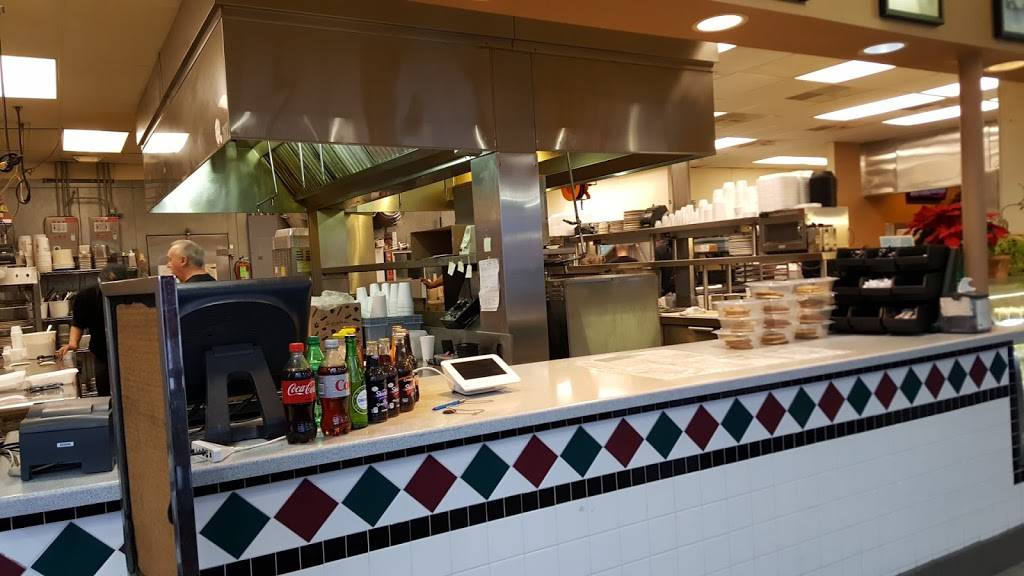 Champion Chicken | restaurant | 8718 W Lisbon Ave, Milwaukee, WI 53222, USA | 4144626200 OR +1 414-462-6200