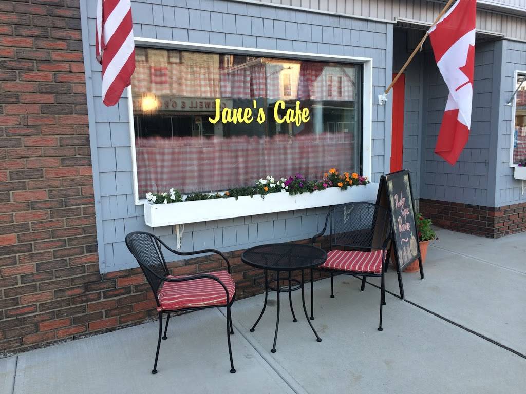Janes | restaurant | 43 Main St, Derby Line, VT 05830, USA | 5408471594 OR +1 540-847-1594