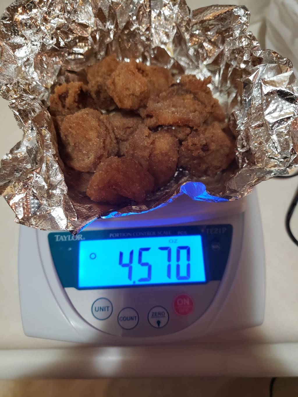 Seafood junction | restaurant | 645 E 162nd St, South Holland, IL 60473, USA | 7087134022 OR +1 708-713-4022