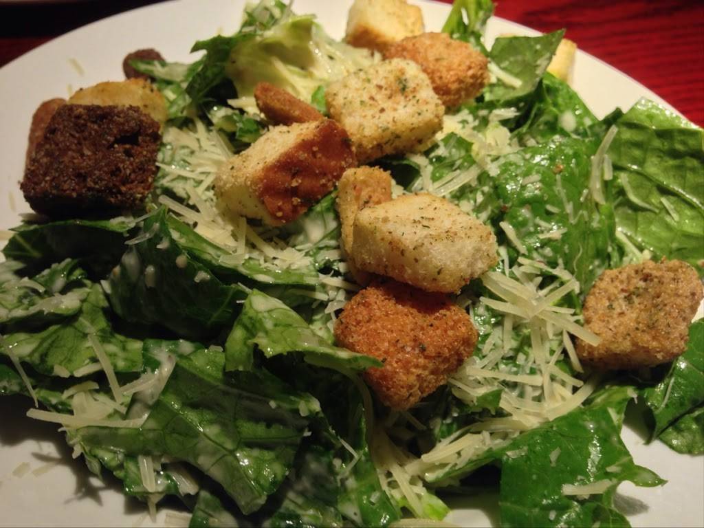 Red Robin Gourmet Burgers and Brews | restaurant | 2524 Chesapeake Square Ring Rd, Chesapeake, VA 23321, USA | 7574888477 OR +1 757-488-8477