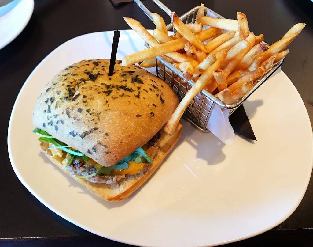 110 Grill | restaurant | 115 Apex Dr, Marlborough, MA 01752, USA | 5082512027 OR +1 508-251-2027