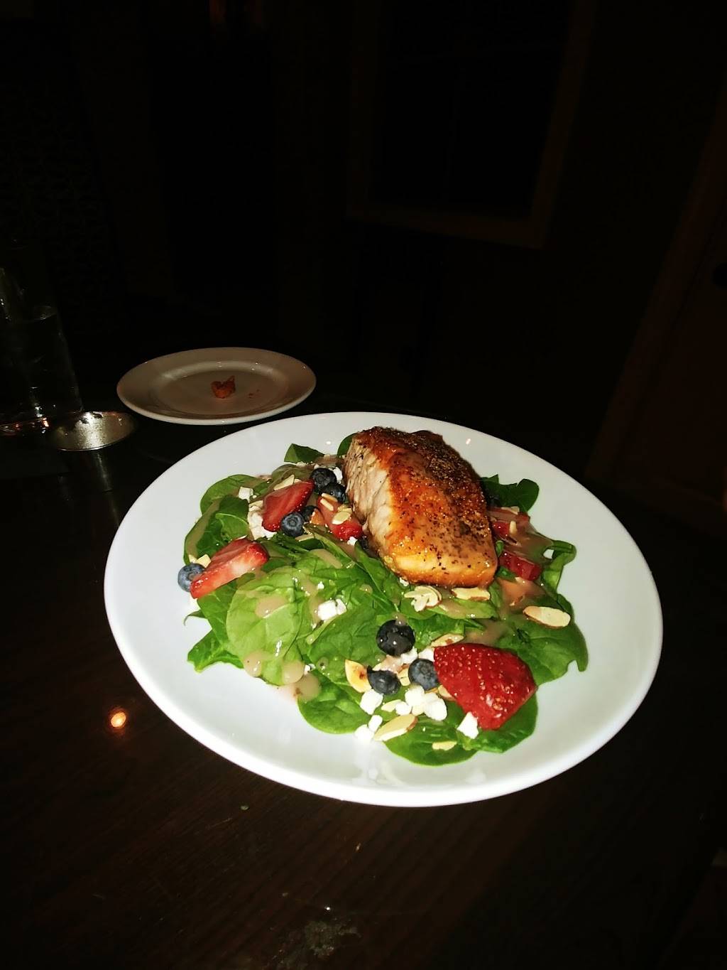 Golden Leaf Bistro | restaurant | 215 Craghead St, Danville, VA 24541, USA | 4347913191 OR +1 434-791-3191