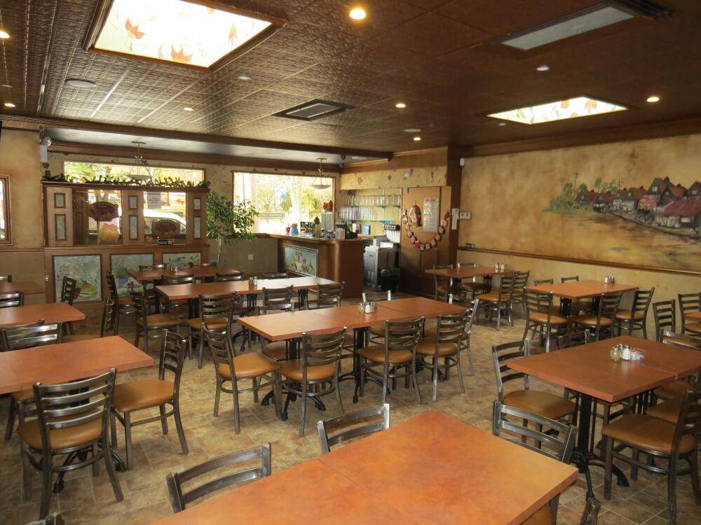 The Square on Annadale | restaurant | 833 Annadale Rd, Staten Island, NY 10312, USA | 7189679999 OR +1 718-967-9999