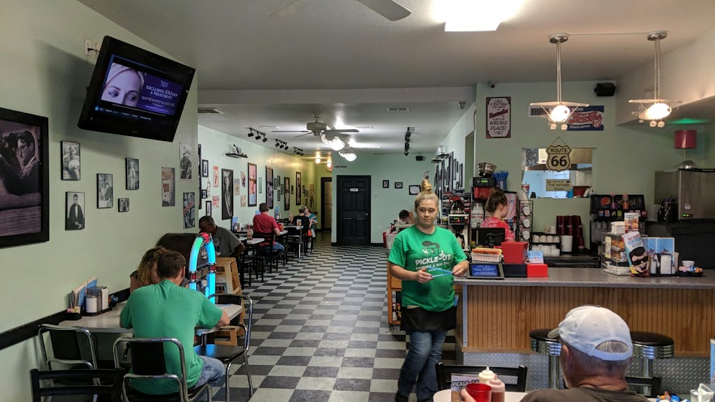 Boomarang Diner Enid/Randolph | restaurant | 226 W Randolph Ave, Enid, OK 73701, USA | 5805404255 OR +1 580-540-4255