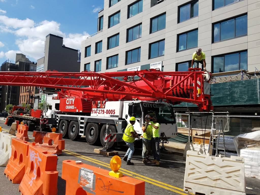 Nitehawk Cinema | restaurant | 136 Metropolitan Ave, Brooklyn, NY 11249, USA | 7187828370 OR +1 718-782-8370