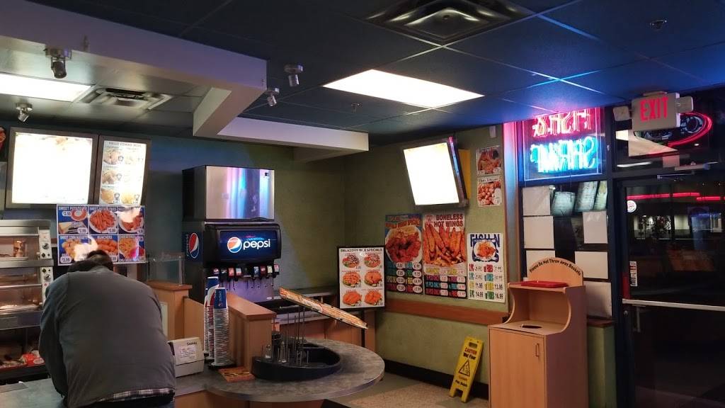 Crown Fried Chicken | restaurant | 64 Division St, Derby, CT 06418, USA | 2037519111 OR +1 203-751-9111