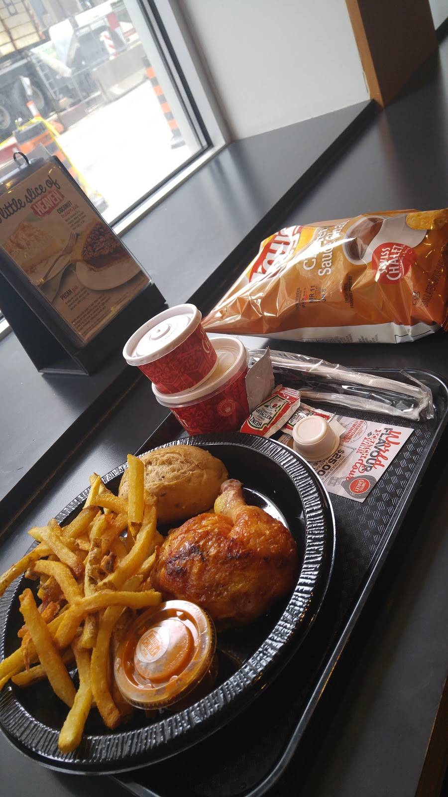 Swiss Chalet | restaurant | 49 Eglinton Ave E, Toronto, ON M4P 1G6, Canada | 4163221551 OR +1 416-322-1551