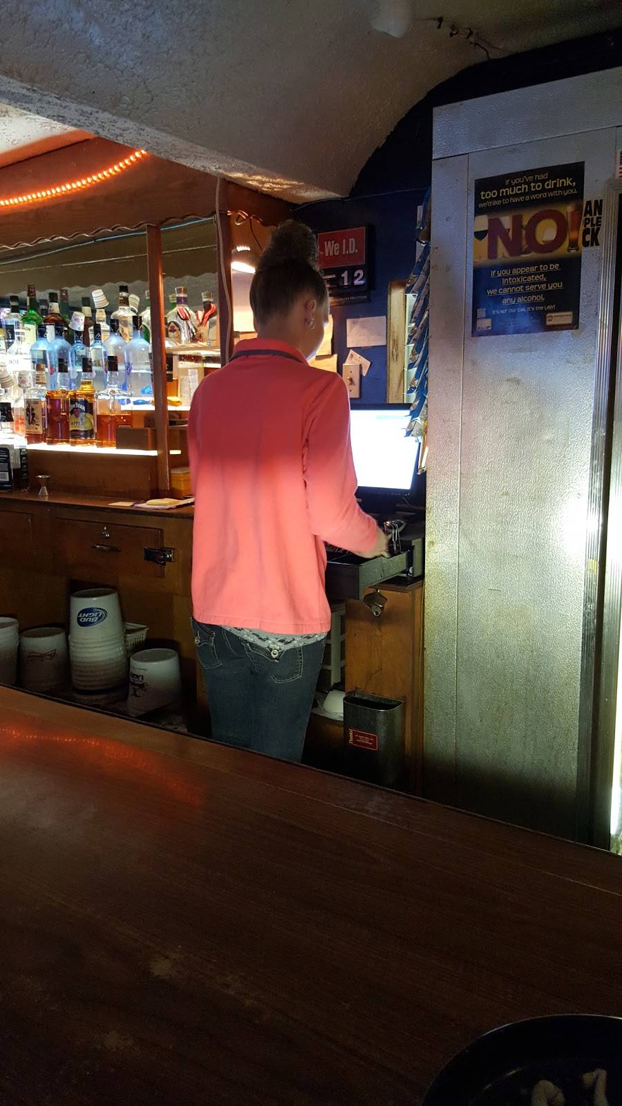 Darcys Pub and Grub | restaurant | 3746 W 12th St, Erie, PA 16505, USA | 8148380509 OR +1 814-838-0509