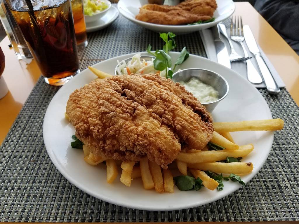 Legal Sea Foods | restaurant | Boston Logan International Airport (BOS), Terminal C, 1 Harborside Dr, Boston, MA 02128, USA | 6175682800 OR +1 617-568-2800