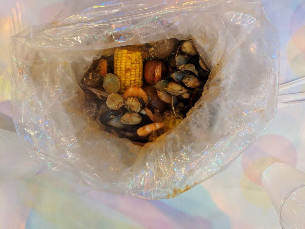 The Kickin Crab Riverside | restaurant | 2555 Canyon Springs Pkwy, Riverside, CA 92507, USA | 9516530880 OR +1 951-653-0880