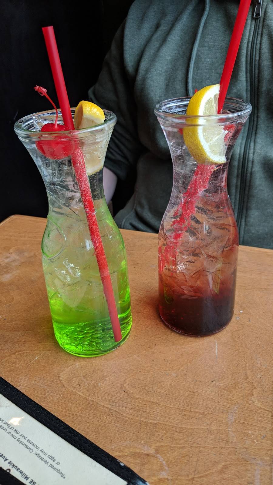 Limelight Restaurant & Lounge | restaurant | 6708 SE Milwaukie Ave, Portland, OR 97202, USA | 5032355797 OR +1 503-235-5797