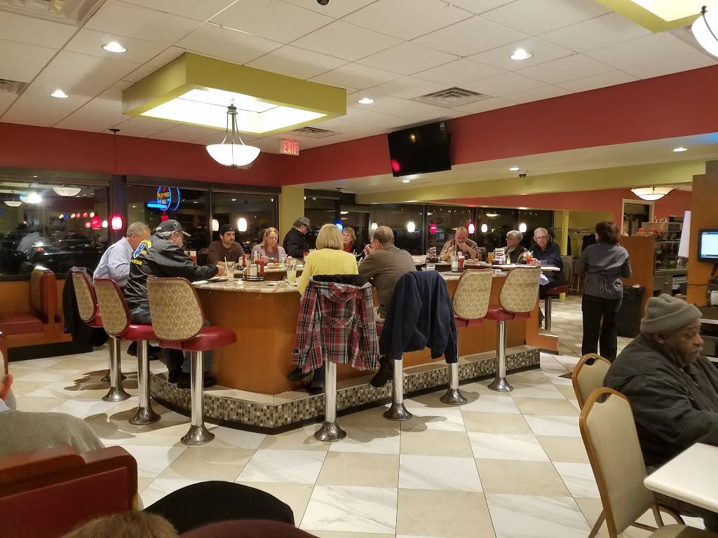 Hollywood Grill | restaurant | 1811 Concord Pike, Wilmington, DE 19803, USA | 3026551348 OR +1 302-655-1348