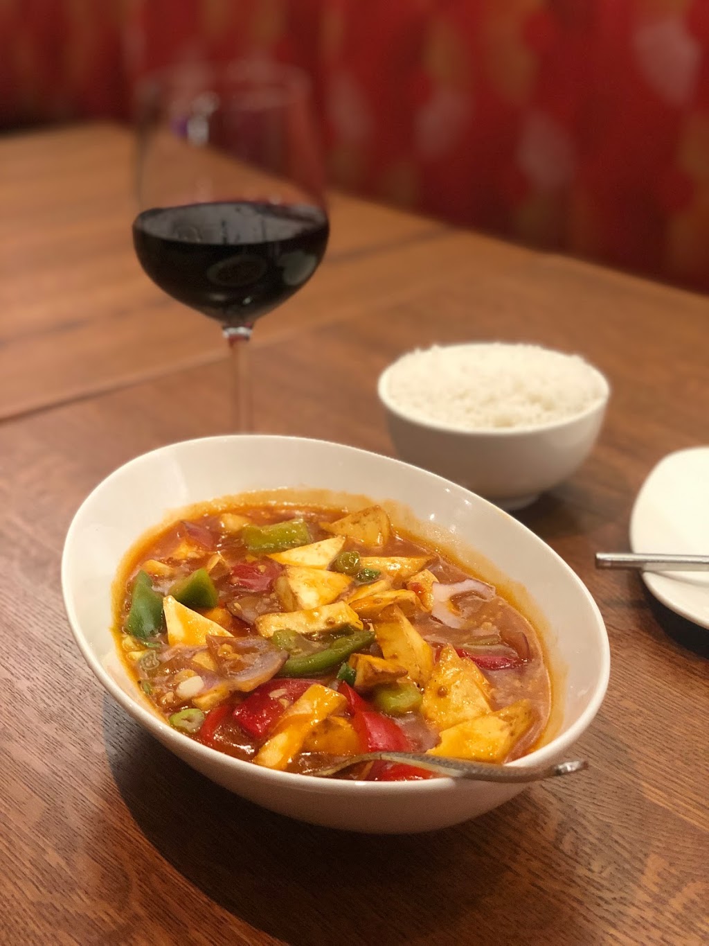 Shangri-La Asian Bistro Evanston | restaurant | 500 Davis St, Evanston, IL 60201, USA | 8475638085 OR +1 847-563-8085