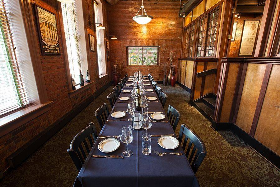 Cleveland Chop | restaurant | 824 West Saint Clair Avenue, Cleveland, OH 44113, USA | 2166962467 OR +1 216-696-2467