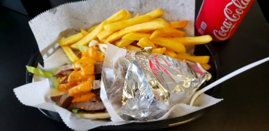 Juicy Gyros | restaurant | 7976 Pines Blvd, Pembroke Pines, FL 33024, USA | 9542486171 OR +1 954-248-6171