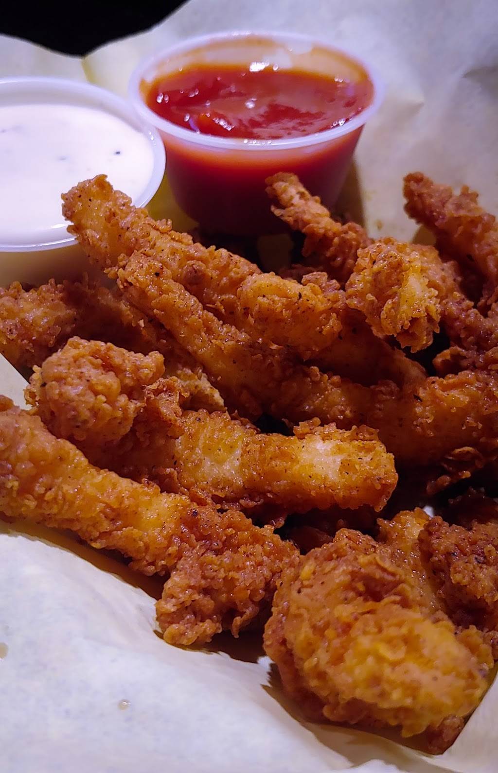 The Blazing Crawfish | restaurant | 909 SE Everett Mall Way, Everett, WA 98208, USA | 4252129603 OR +1 425-212-9603