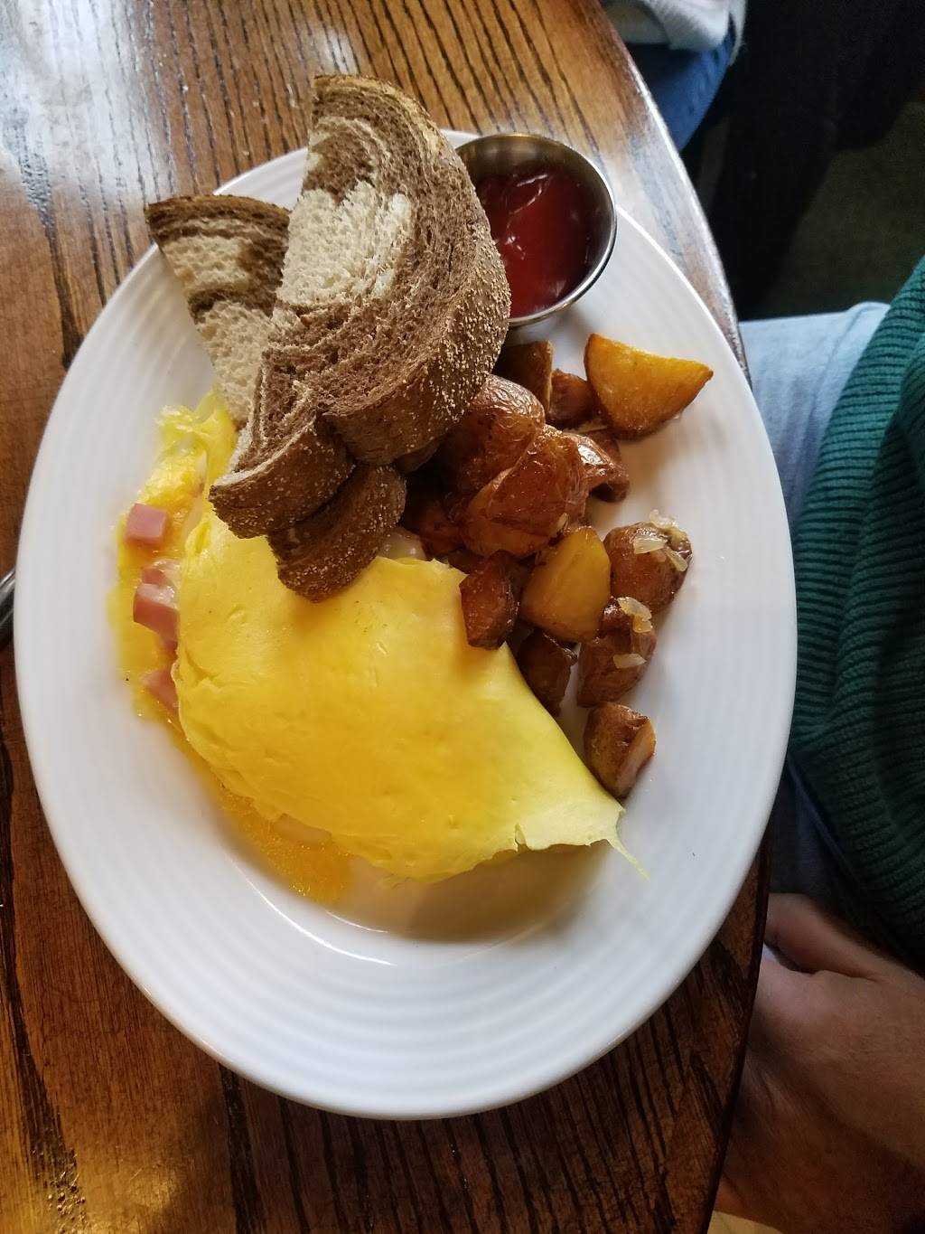 La Forge Casino Restaurant | restaurant | 186 Bellevue Ave, Newport, RI 02840, USA | 4018470418 OR +1 401-847-0418